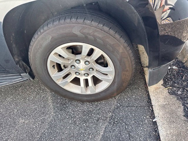 Used 2019 Chevrolet Tahoe Premier RWD image 4