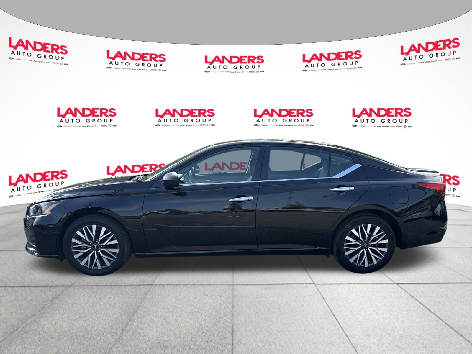 Used 2024 Nissan Altima 2.5 SV image 6
