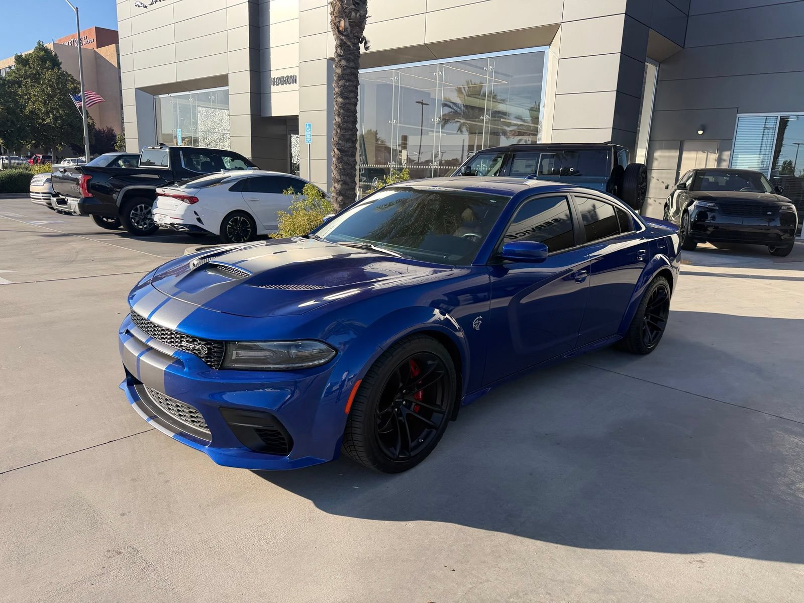 Used 2020 Dodge Charger SRT Hellcat w/ Navigation & Travel Group RWD image 1