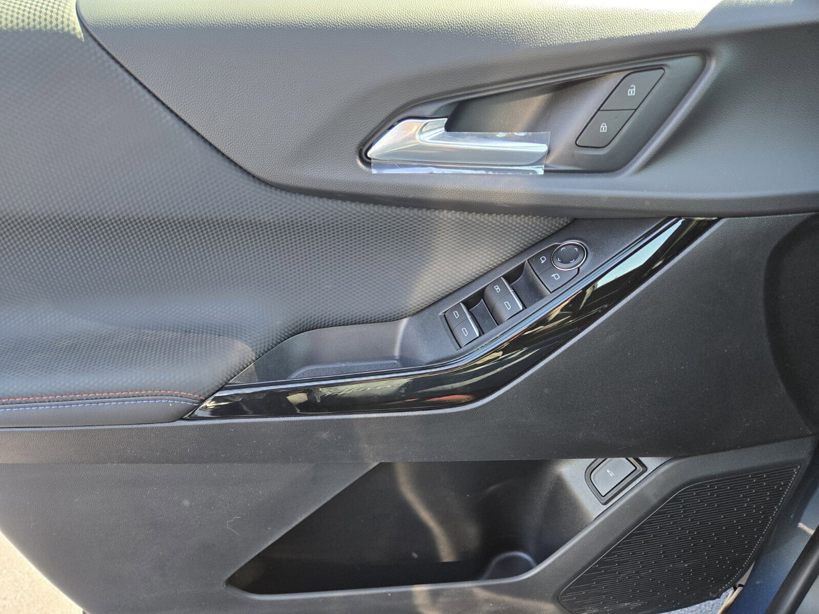 New 2026 Chevrolet Equinox RS image 11