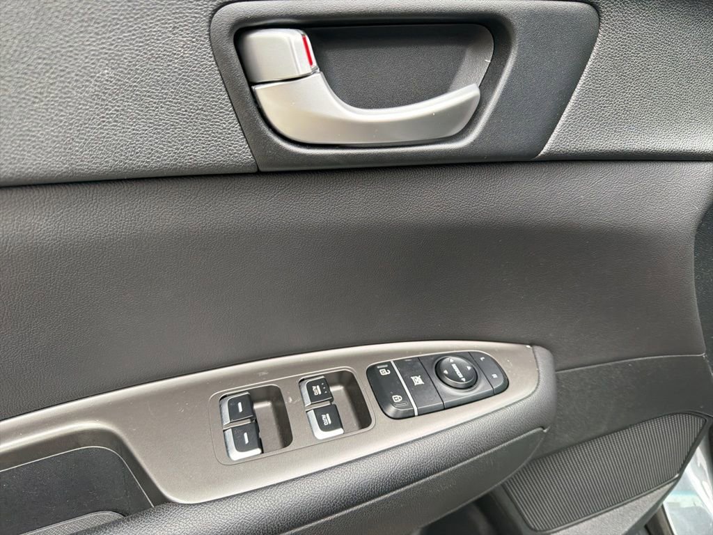 Used 2020 Kia Optima SE image 13