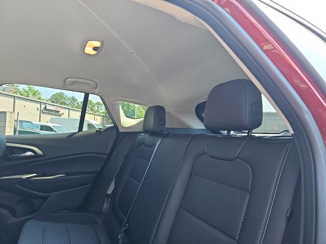 Used 2025 Chevrolet Trax LT w/ LT Convenience Package FWD image 28