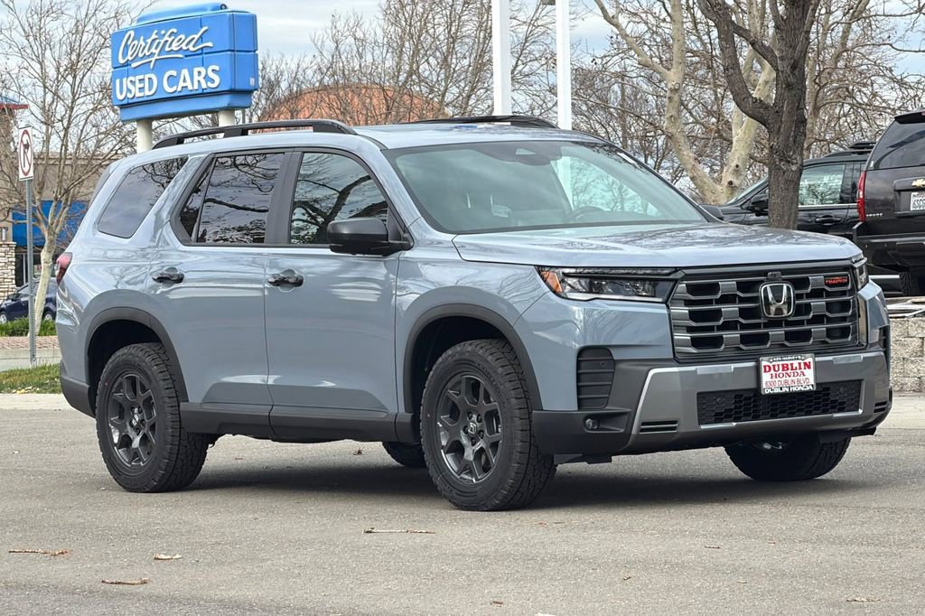 New 2026 Honda Pilot TrailSport image 2