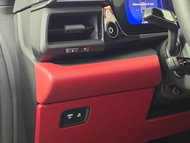 Certified 2025 Porsche Macan 4S Electric AWD/4WD image 18
