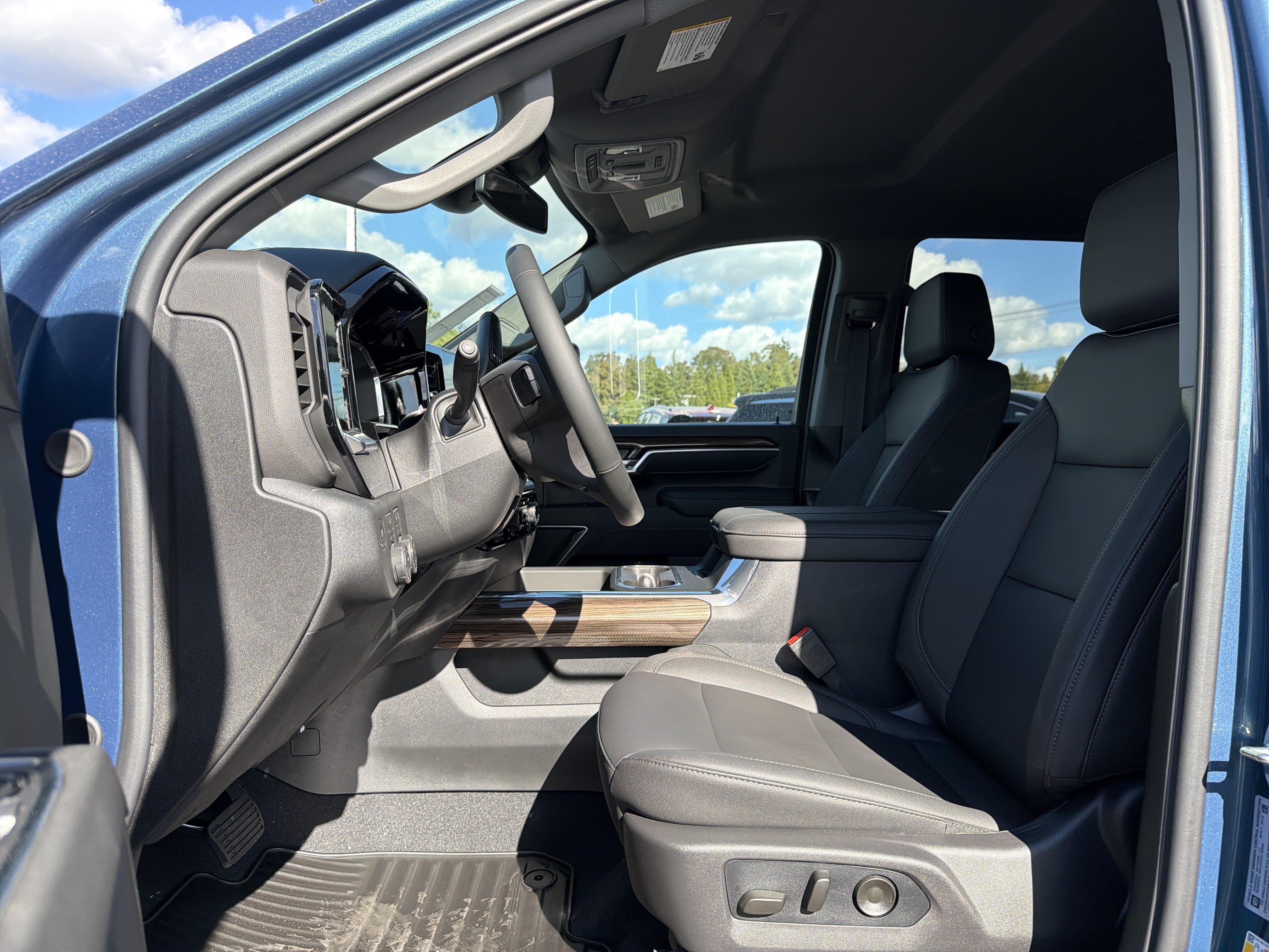 New 2026 Chevrolet Silverado 3500 LT w/ Trail Boss Package AWD/4WD image 10