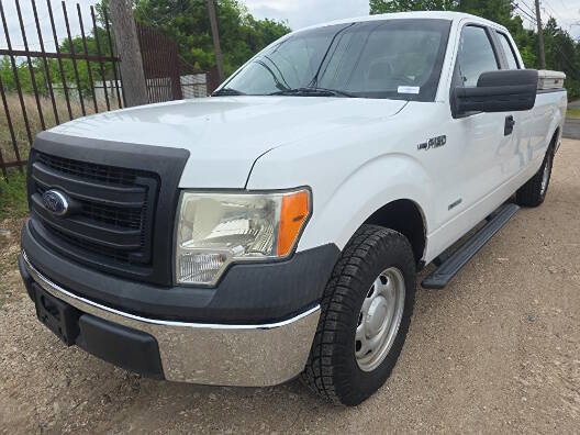 Used 2013 Ford F150 XL w/ Mid Equipment Group image 1