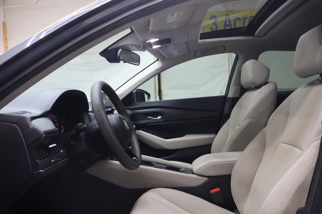Used 2024 Honda Accord EX image 17