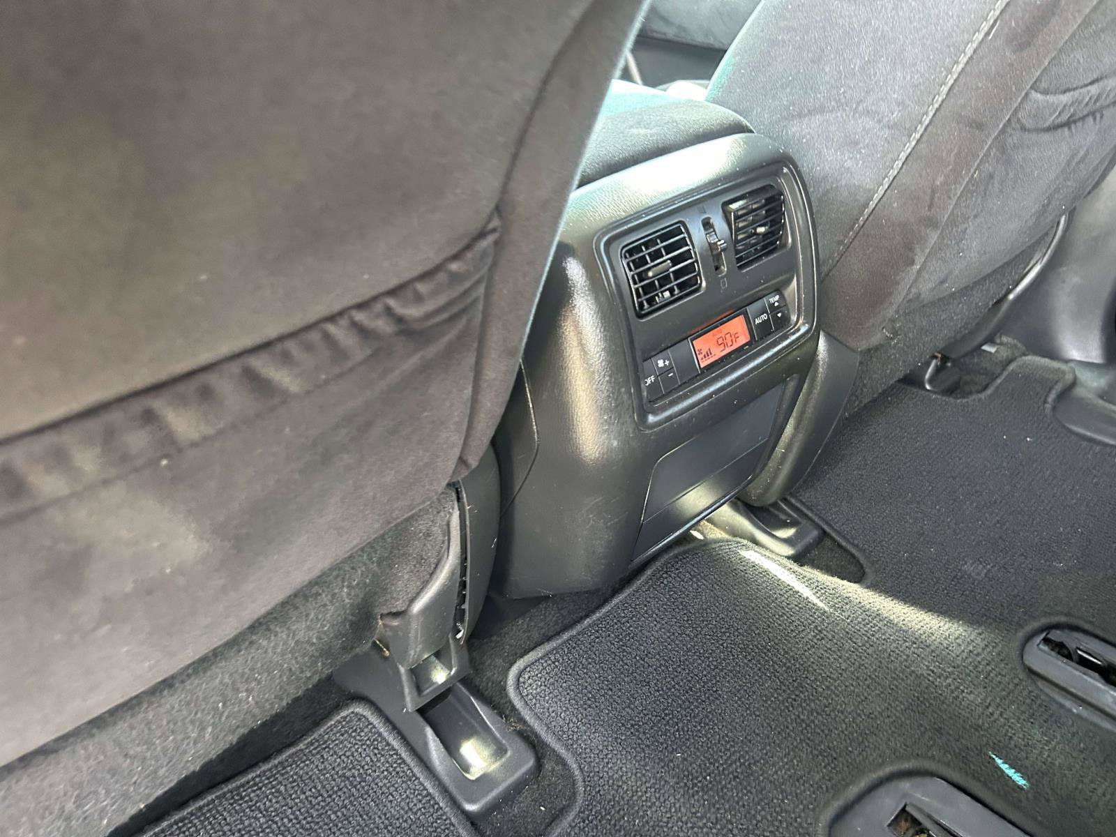 Used 2016 Nissan Pathfinder SV FWD image 10