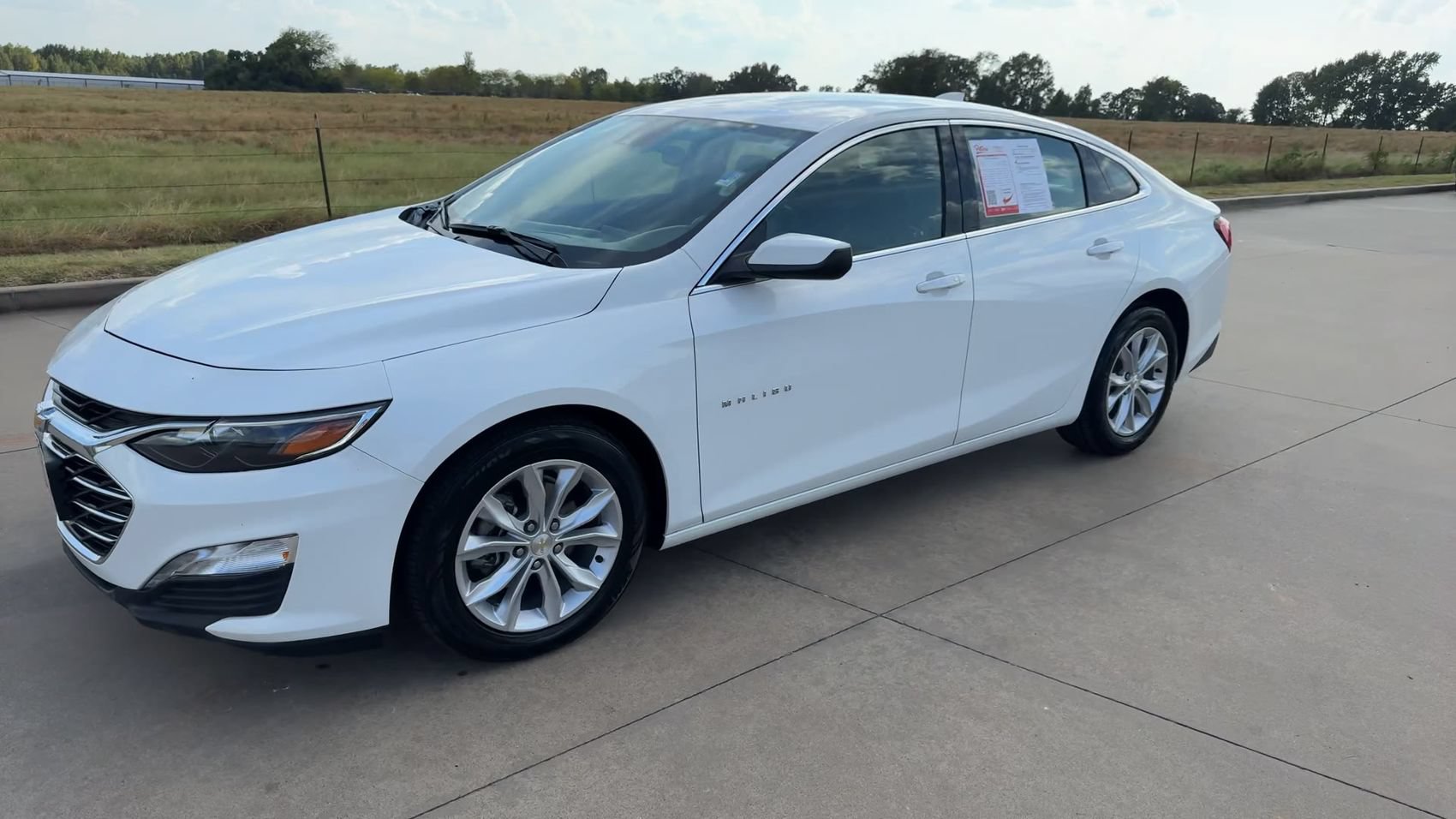 Used 2025 Chevrolet Malibu LT FWD image 5