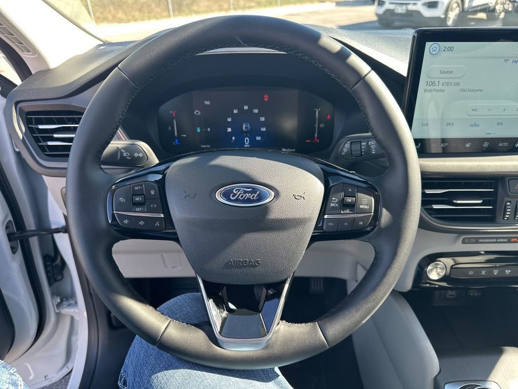 New 2026 Ford Escape SE image 17