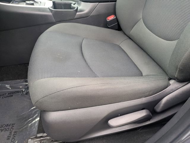 Used 2022 Toyota RAV4 LE AWD/4WD image 16