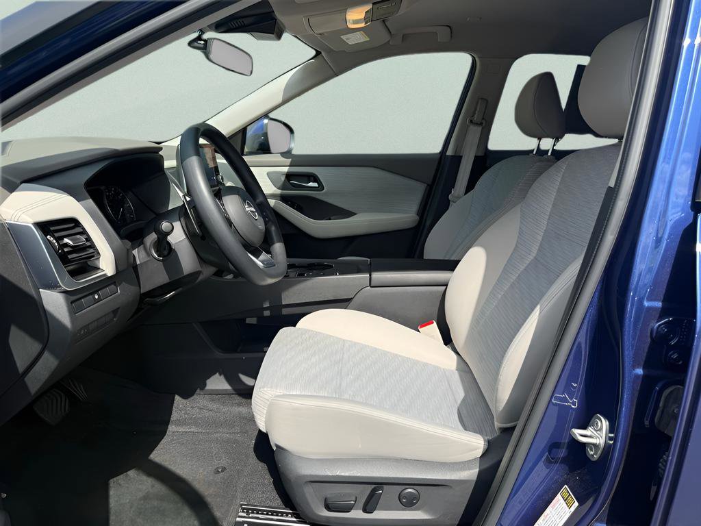 Used 2022 Nissan Rogue SV FWD image 9