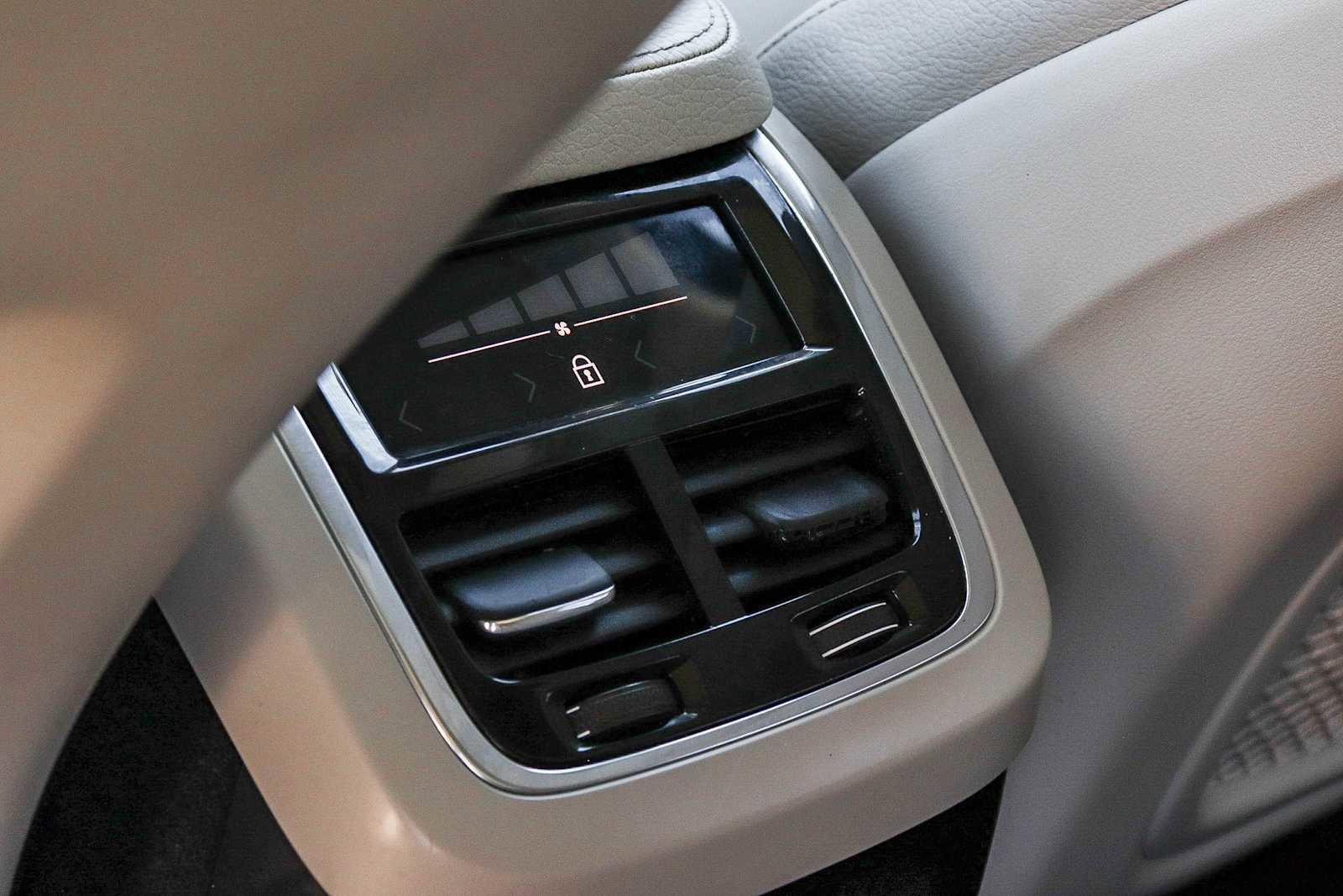 Used 2022 Volvo XC90 T8 Inscription Expression w/ Advanced Package image 20