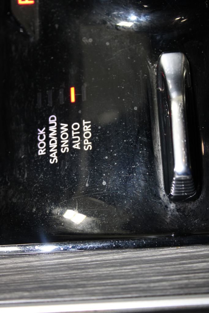 Used 2023 Jeep Wagoneer L Series III w/ Preferred Equipment Group image 58