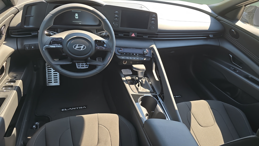 New 2026 Hyundai Elantra SEL Sport Premium FWD image 18