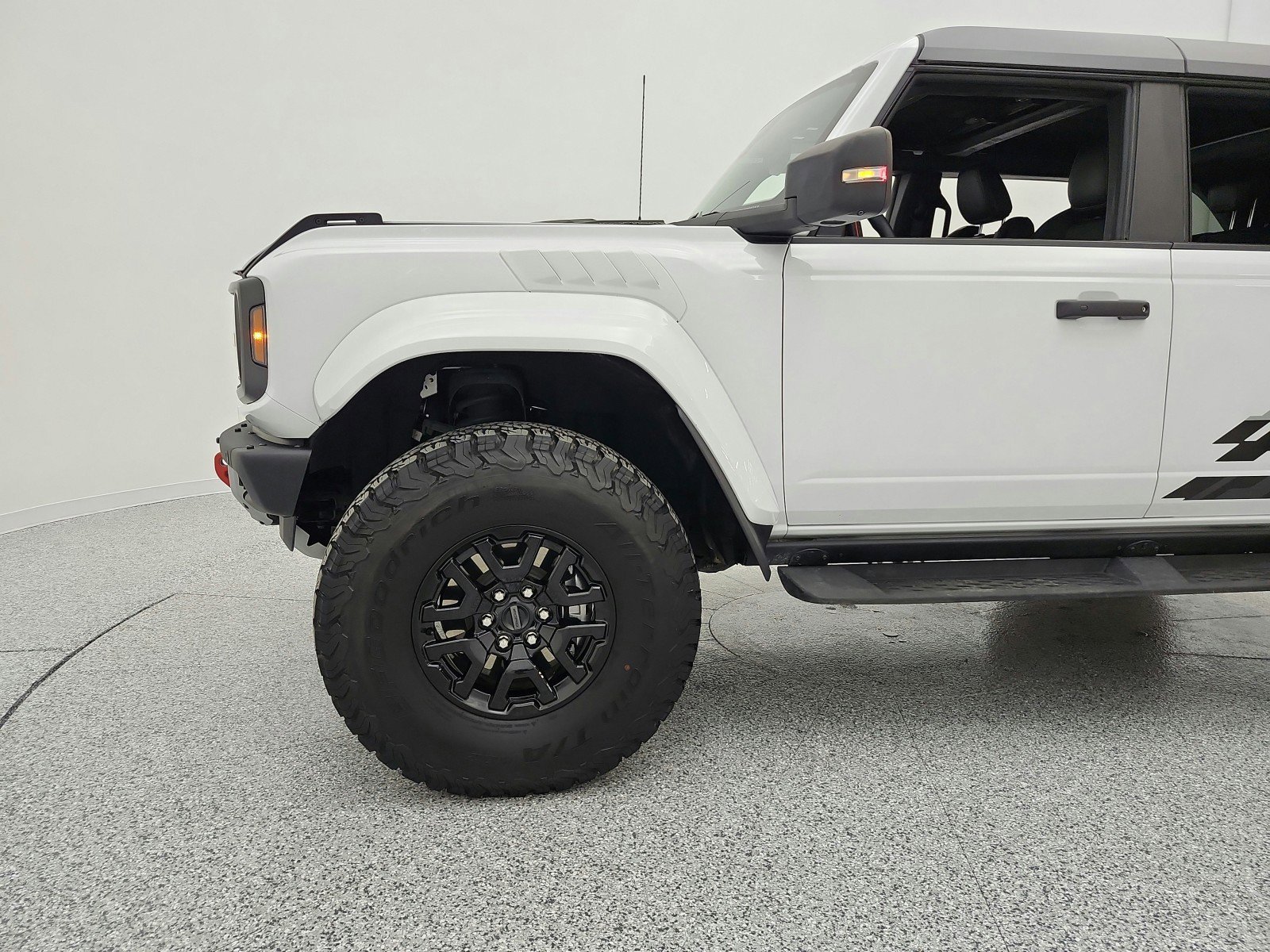 Used 2024 Ford Bronco Raptor w/ Interior Carbon Fiber Pack 6 AWD/4WD image 17