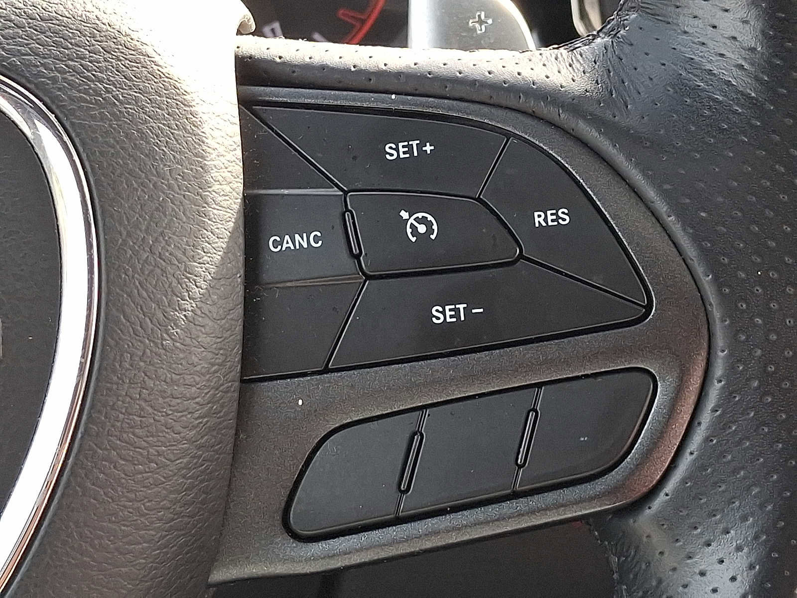 Used 2022 Dodge Durango R/T w/ Blacktop Package image 25