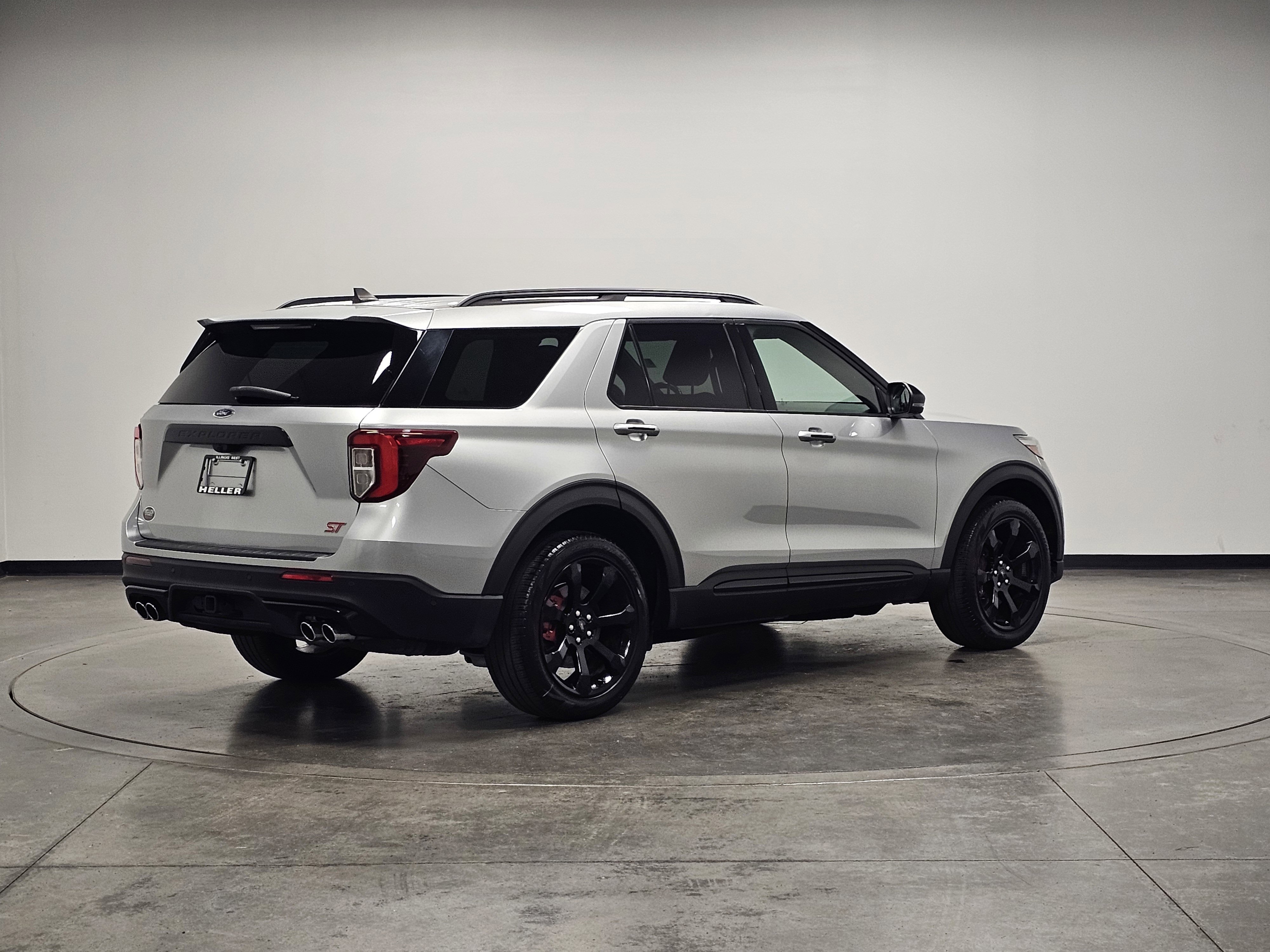 Used 2022 Ford Explorer ST w/ Equipment Group 401A image 8