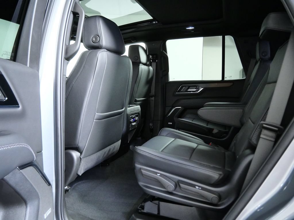 Used 2025 GMC Yukon Denali w/ Sun & Power Step Package AWD/4WD image 14
