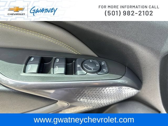 Used 2025 Chevrolet Trax ACTIV w/ Sunroof Package FWD image 19