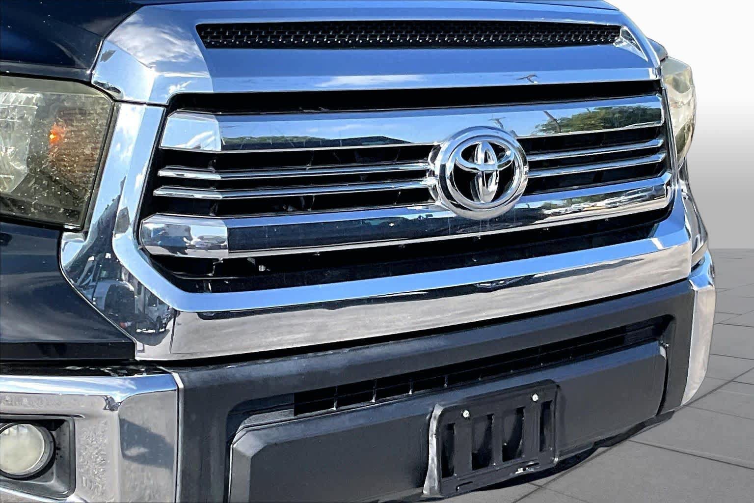 Used 2016 Toyota Tundra SR5 w/ SR5 Upgrade Package RWD image 26