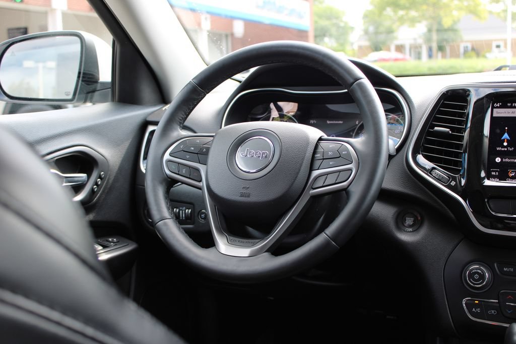 Used 2019 Jeep Cherokee Limited w/ Luxury Group AWD/4WD image 47