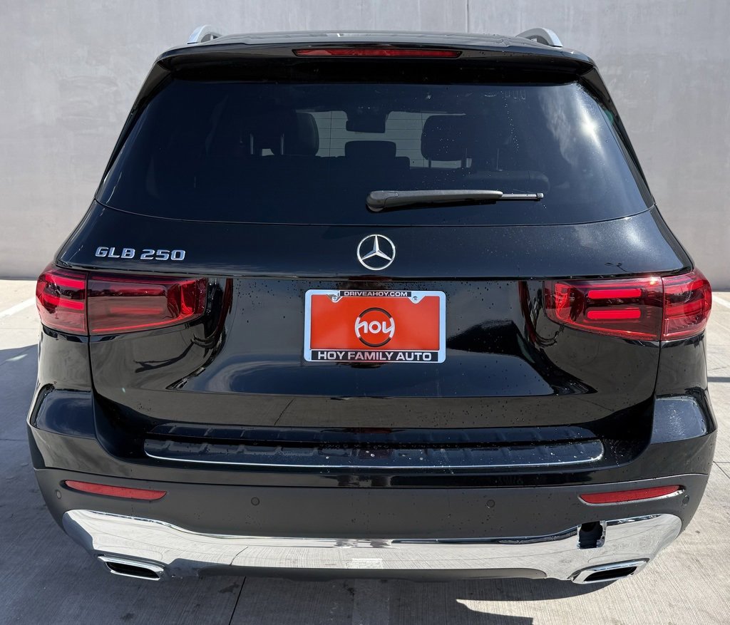 Used 2024 Mercedes-Benz GLB 250 image 4