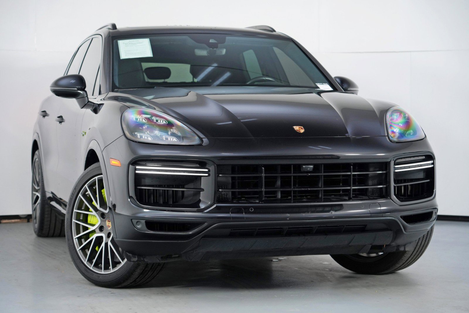 Used 2021 Porsche Cayenne Turbo S AWD/4WD image 4