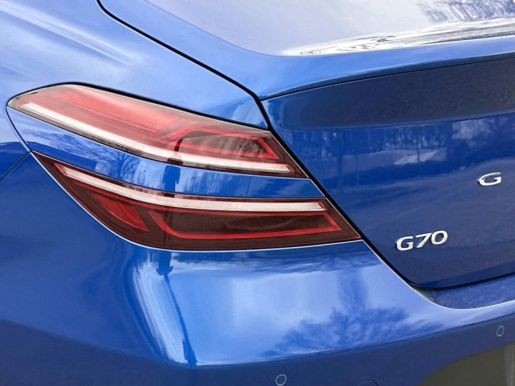 Used 2025 Genesis G70 3.3T Advanced image 13
