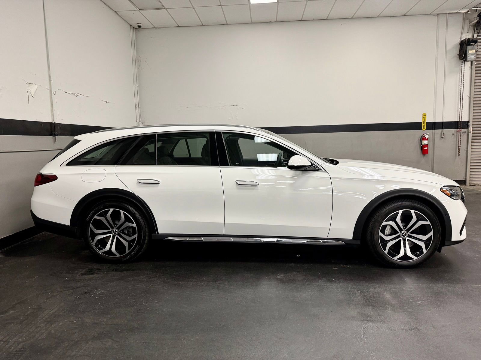 Used 2025 Mercedes-Benz E 450 4MATIC All-Terrain Wagon image 8