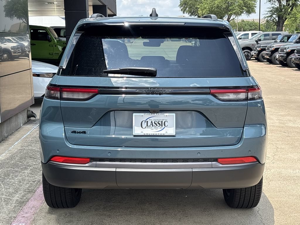New 2026 Jeep Grand Cherokee Limited w/ Limited Altitude Package AWD/4WD image 4