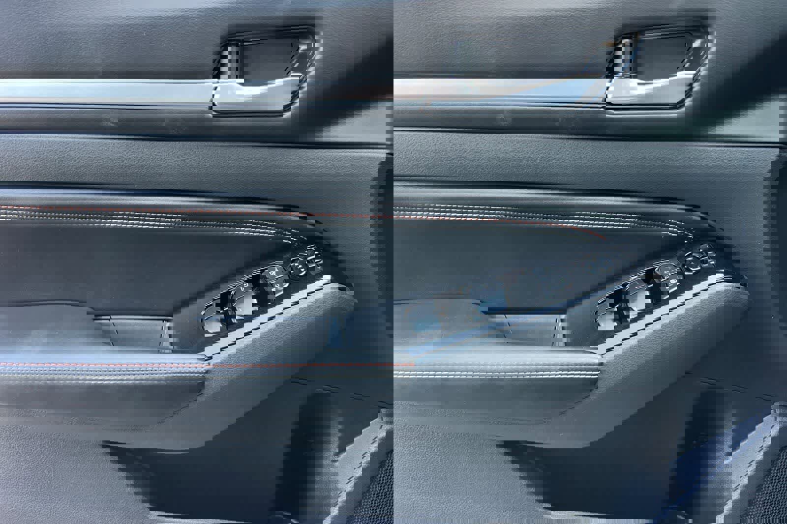 Used 2023 Nissan Altima 2.5 SR w/ SR Premium Package FWD image 13