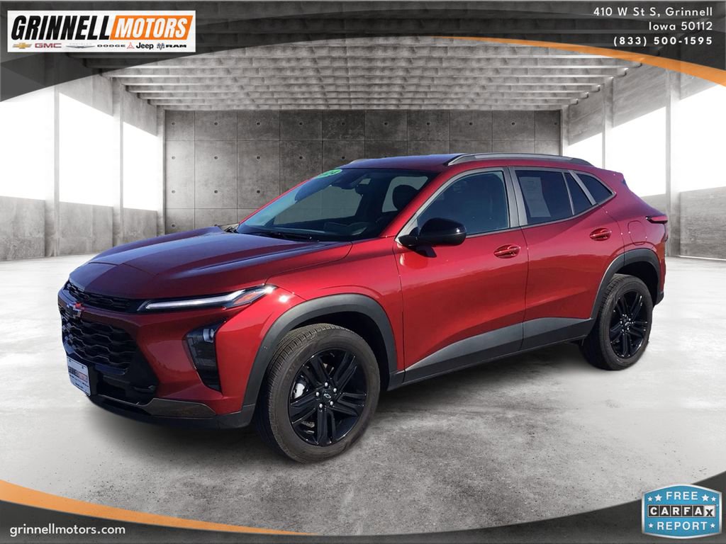 Used 2024 Chevrolet Trax ACTIV w/ Driver Confidence Package image 1