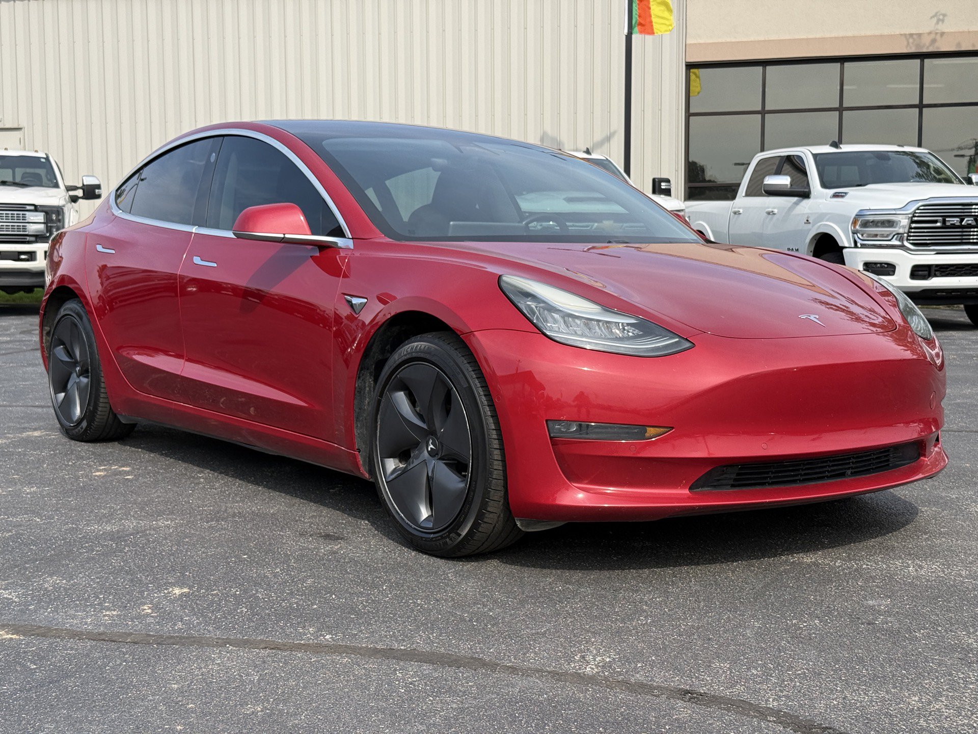 Used 2019 Tesla Model 3 Standard Range Plus RWD image 2