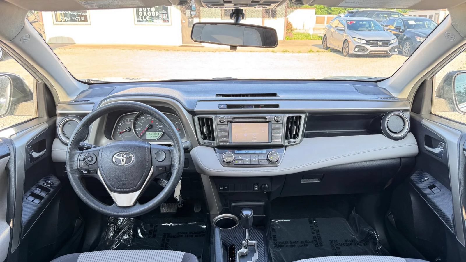 Used 2015 Toyota RAV4 XLE FWD image 2