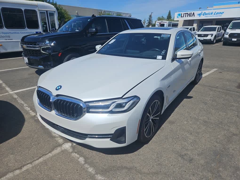 Used 2023 BMW 530e xDrive w/ Premium Package AWD/4WD image 1
