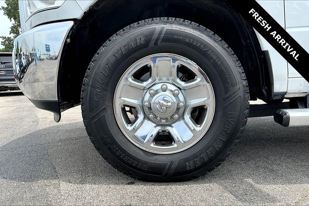 Used 2018 RAM 3500 Tradesman w/ Chrome Appearance Group RWD image 31