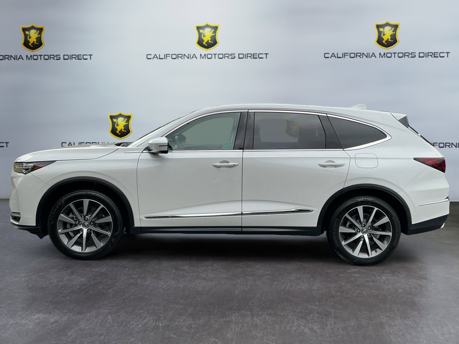 Used 2025 Acura MDX FWD w/ Technology Package image 8