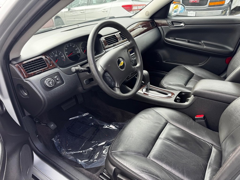 Used 2015 Chevrolet Impala LTZ image 12
