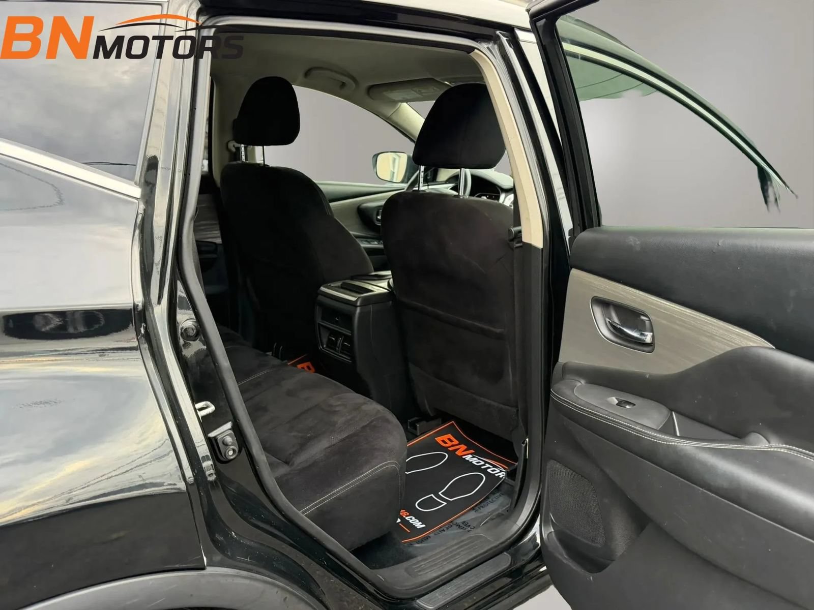 Used 2018 Nissan Murano SV AWD/4WD image 13