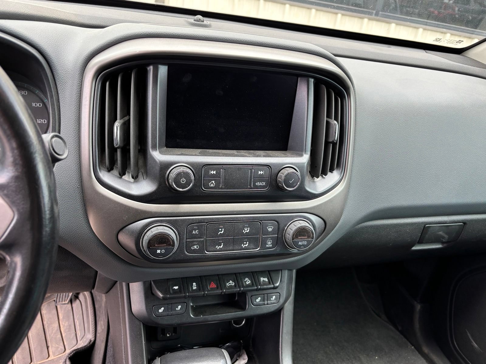 Used 2019 Chevrolet Colorado Z71 AWD/4WD image 4