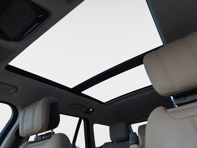 Used 2021 Land Rover Range Rover Base image 33