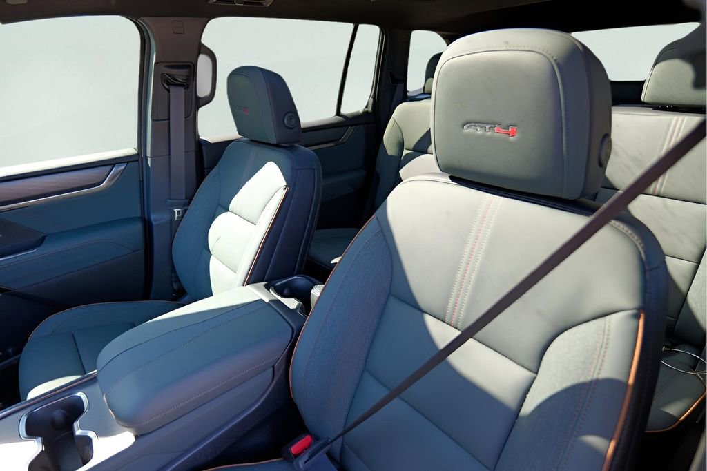 New 2026 GMC Acadia AT4 w/ Luxury Package image 10