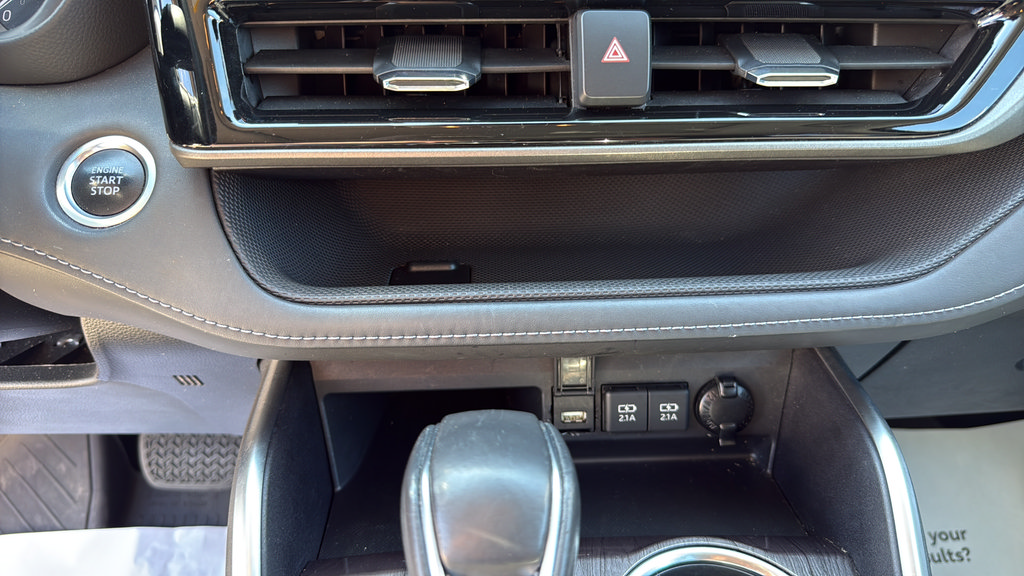 Used 2021 Toyota Highlander Limited AWD/4WD image 29
