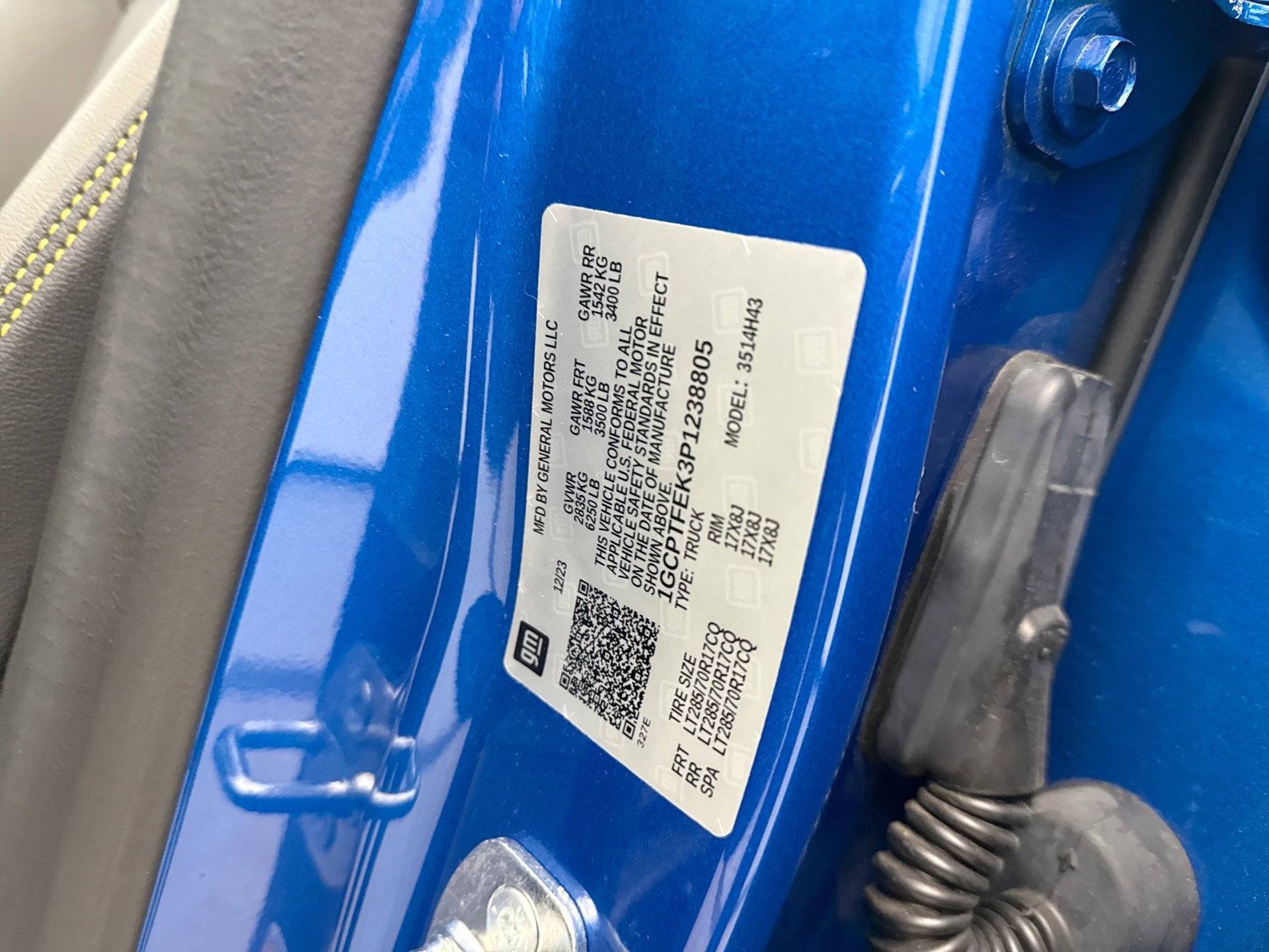 Used 2023 Chevrolet Colorado ZR2 w/ ZR2 Convenience Package III image 18