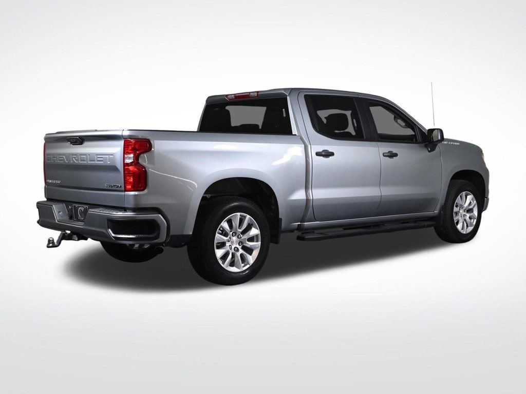 Used 2025 Chevrolet Silverado 1500 Custom RWD image 5