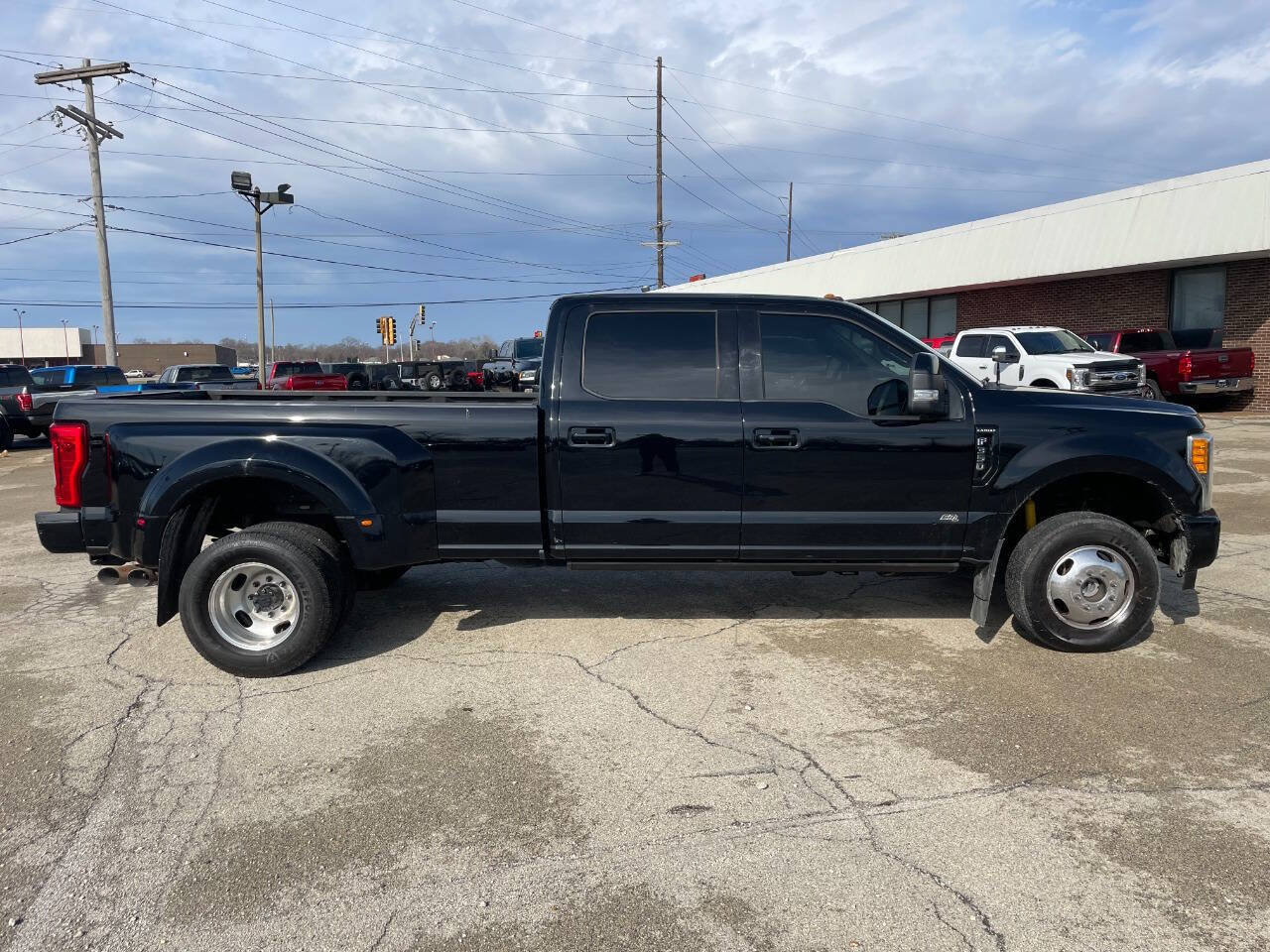 Used 2017 Ford F350 Lariat w/ Lariat Ultimate Package AWD/4WD image 7