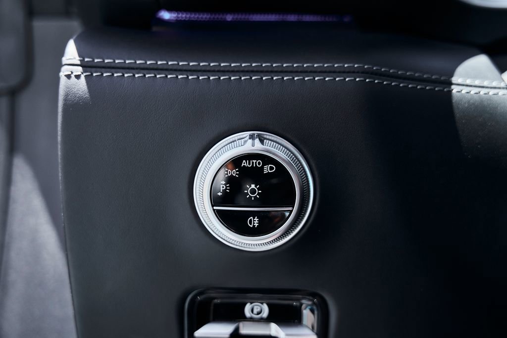 Used 2022 Mercedes-Benz SL 63 AMG 4MATIC w/ AMG Aerodynamic Package image 48