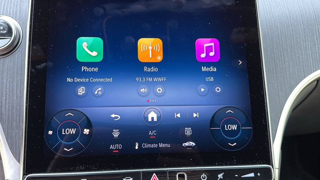 Certified 2025 Mercedes-Benz GLC 300 image 31