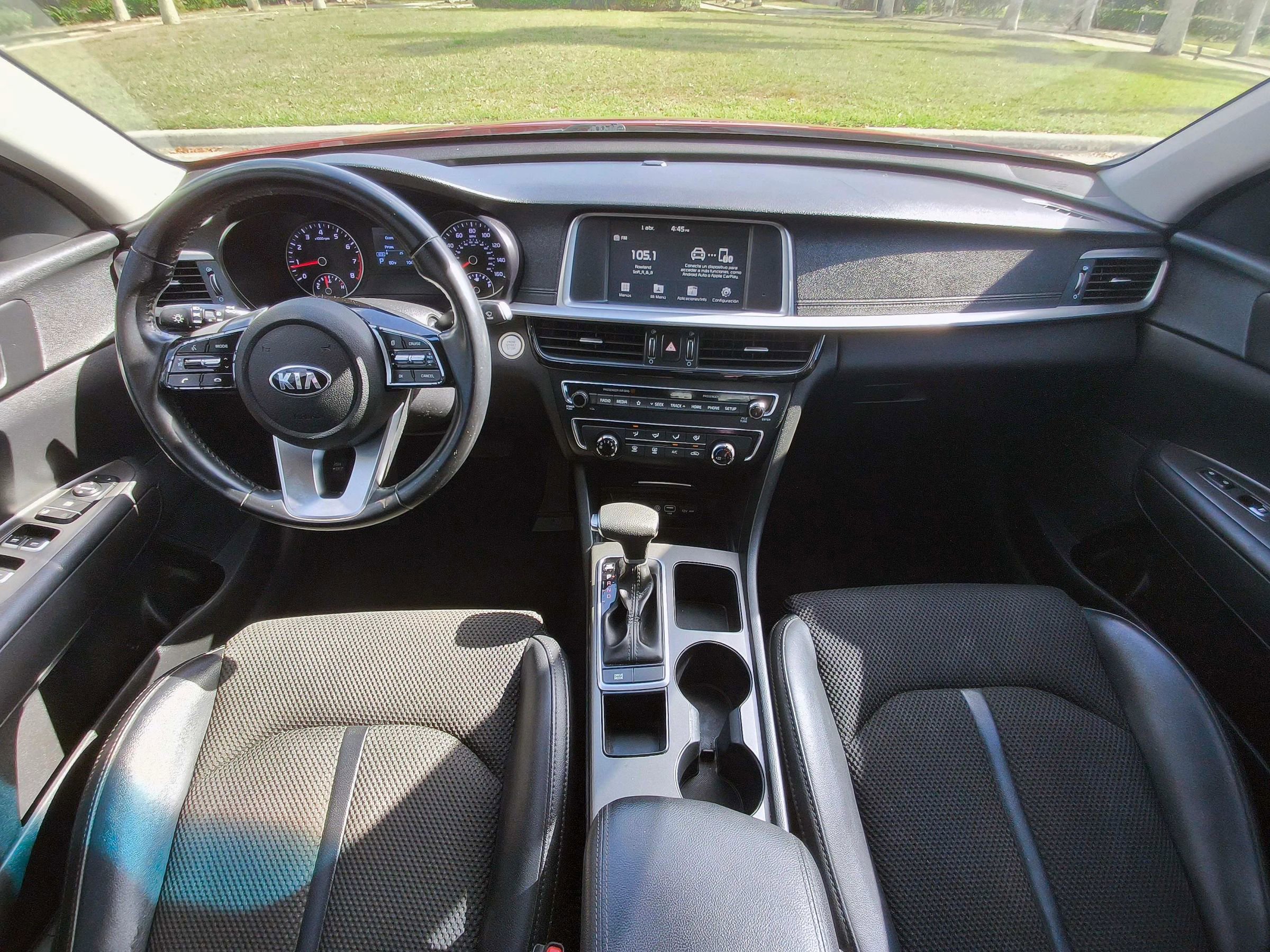 Used 2020 Kia Optima S image 9